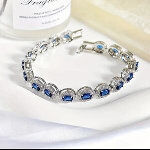 🆕️💎 SAPPHIRE BLUE ZIRCON OVAL TENNIS BRACELET - SILVER TONE💎